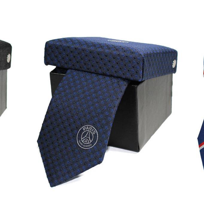 Custom promotional tie for brand identity